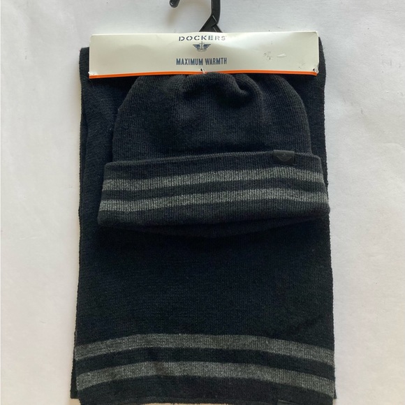 New Dockers Unisex 100% Acrylic Black Grey Knitted Scarf and Hat One size - Picture 2 of 9